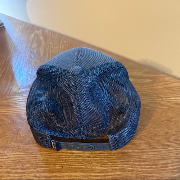 Patagonia P-6 Label Lopro Untrucker Hat Forge Grey - Picture 2 of 6